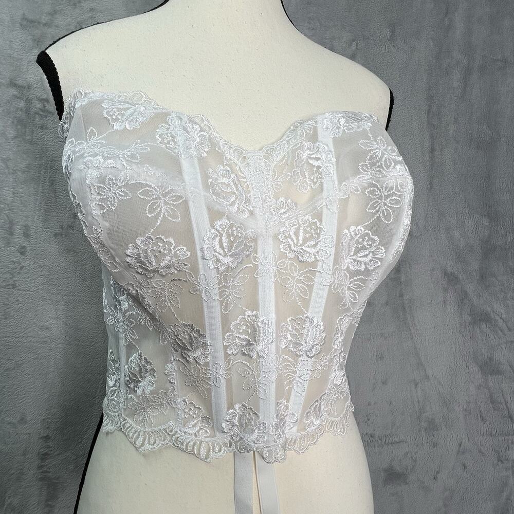 Vintage 90’s Victoria’s‎ Secret Lace Bustier Corset White Size 38D Scalloped